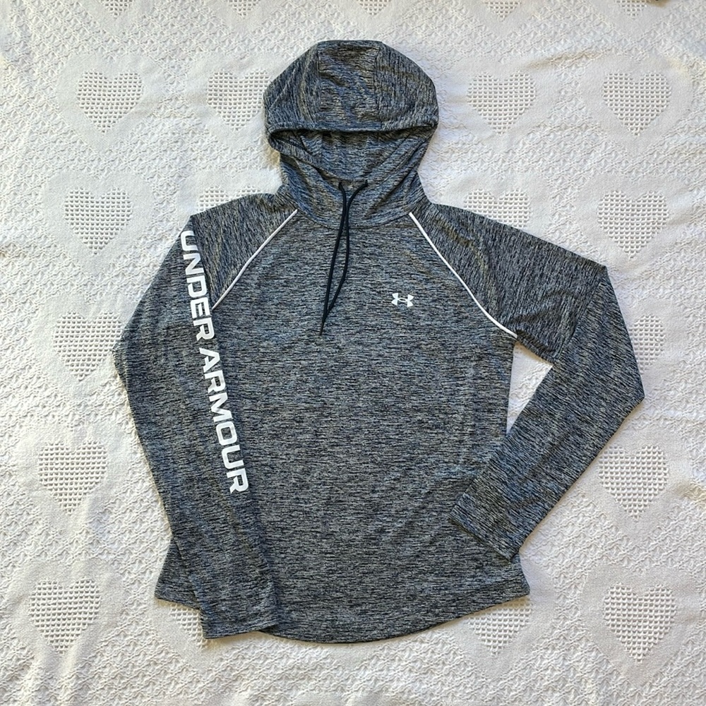 Under Armour Women’s Heat Gear Shirt | Loose Fit